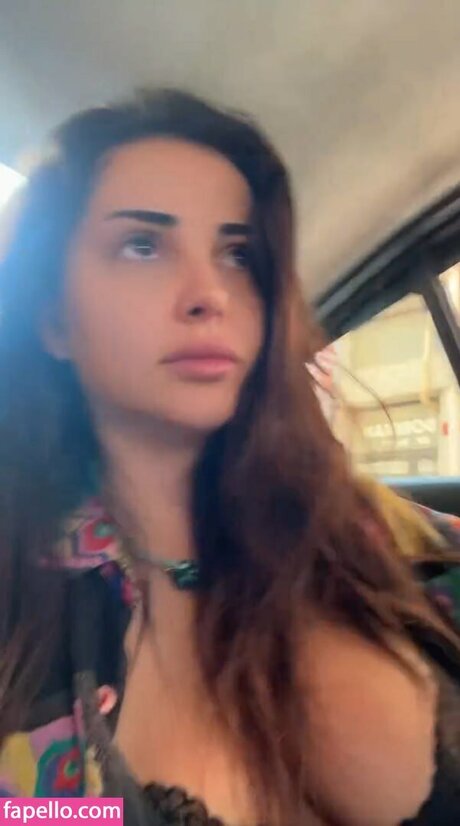 Deniz Ba da_ leak onlyfans