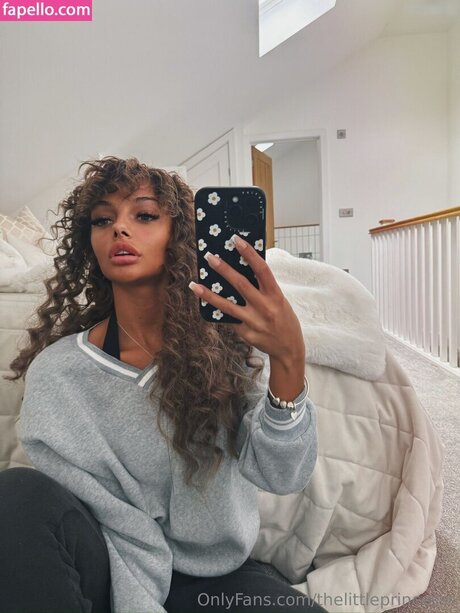 Daisy May onlyfans strip