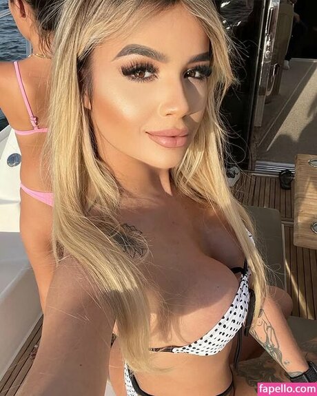 Debora Julia onlyfans hot