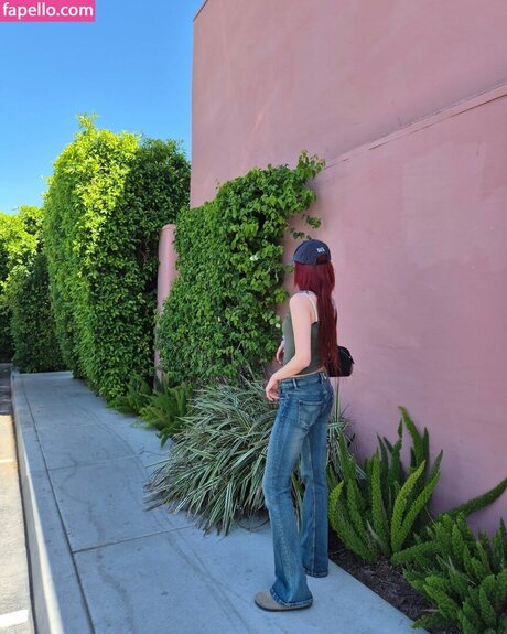 Huh Yunjin_ onlyfans leaked pictures