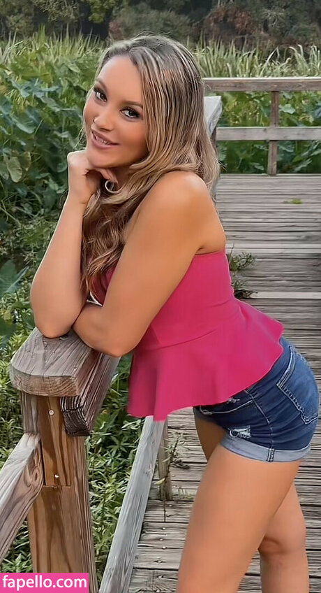 Kiara Louviere onlyfans nude leak