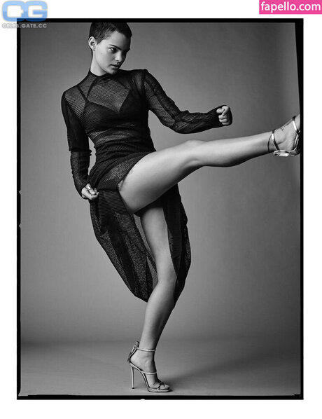 Brianna Hildebrand onlyfans pics