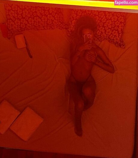 Sarah Melo naked onlyfans