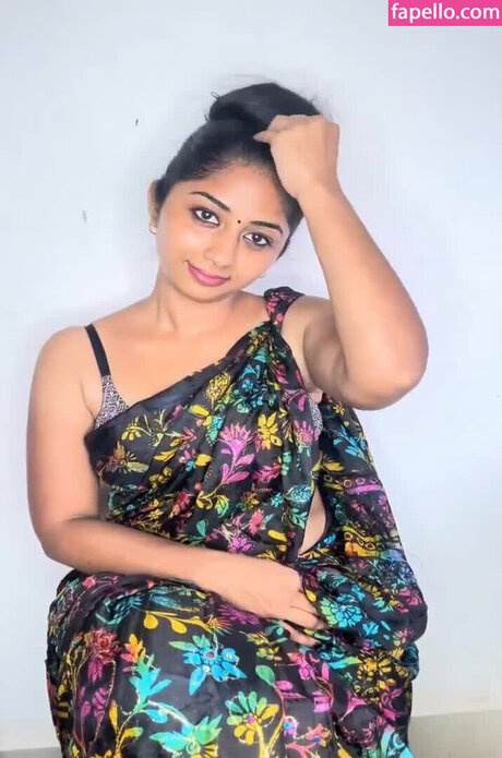 Sharmy Vlogs onlyfans pictures