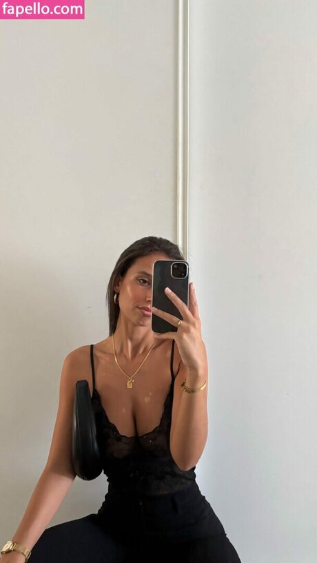 Sara Liso onlyfans naked leak