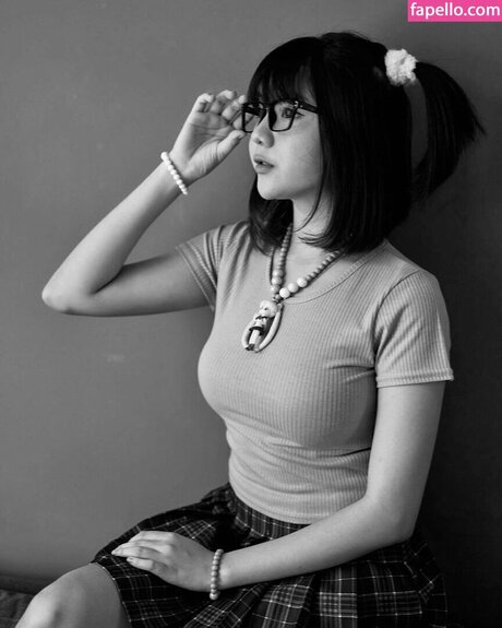 Sarahviloid only fans content