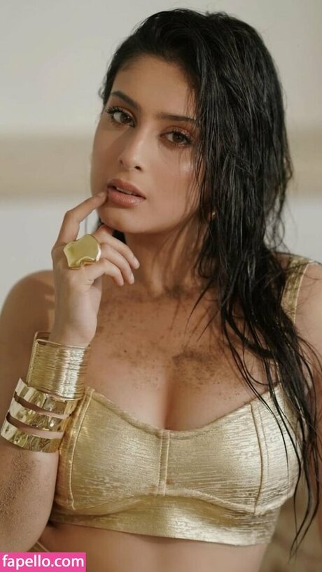 Isha Malviya nude leak onlyfans