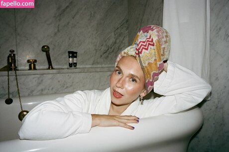 Veronika Slowikowska free only fans