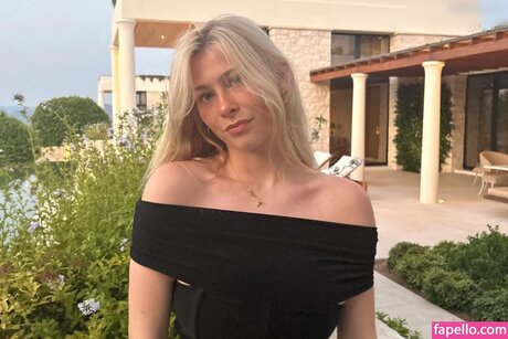 Clementine Vaughn nude leaks onlyfans