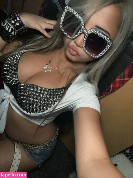 Miley Vang leaked onlyfans free