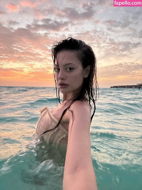 influesii753 naked onlyfans leak