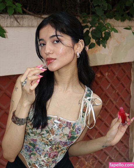 ishitasgj onlyfans model photos