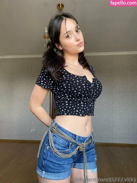 Vikura nude onlyfans