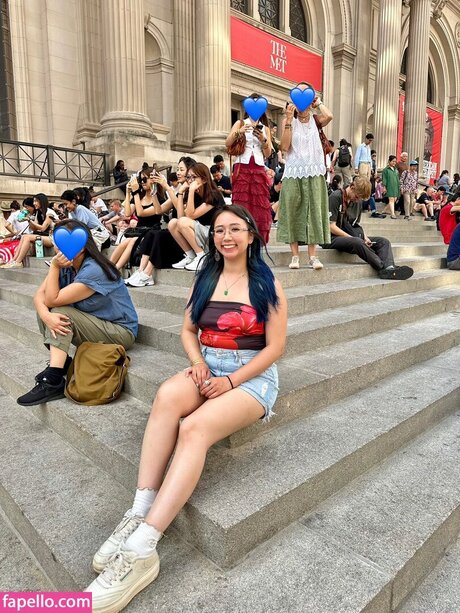 Sophia Phan onlyfans post