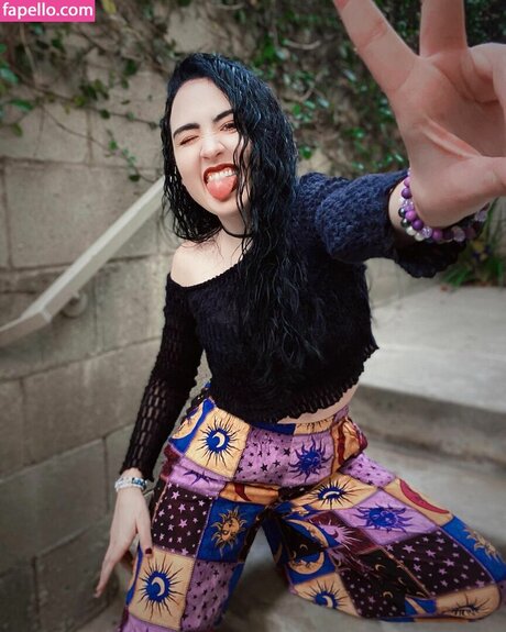 Amy Roberts Profile pic