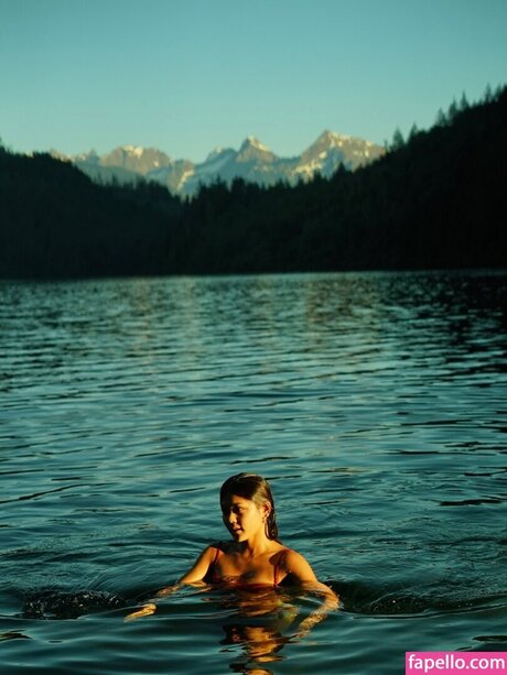 Momona Tamada onlyfans pictures