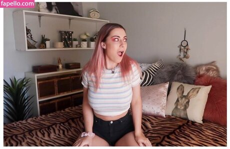 NicsandNacs onlyfans model images