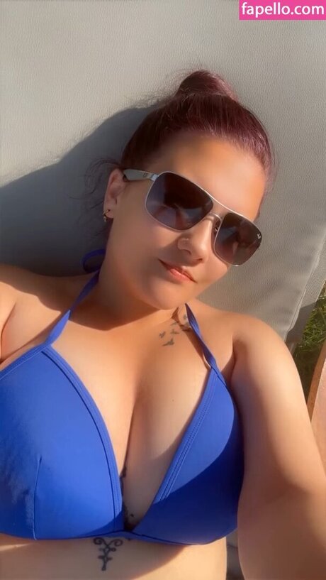 Chelzbcfcburke onlyfans picture