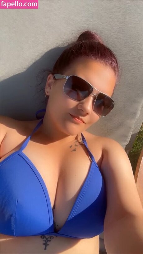 Chelzbcfcburke onlyfans content