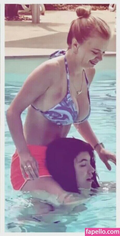 Zoe Clarke onlyfans strip