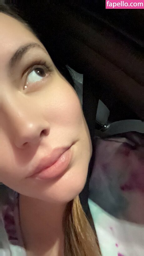 thickarella nudes only fans