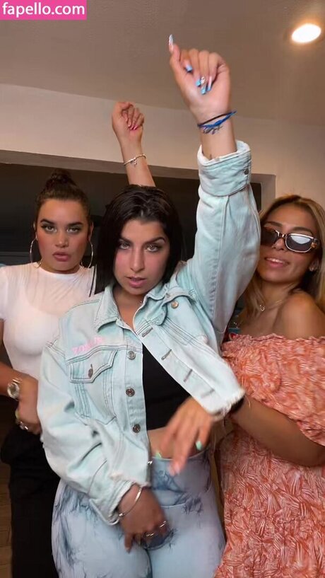 Queenmelmel_ onlyfans pics