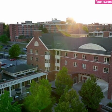 Tessa Thomas sexy onlyfans