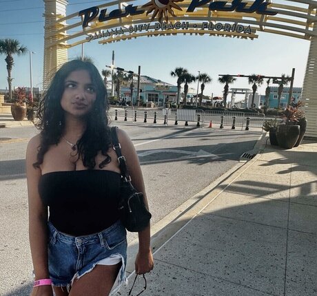 Abby Govindan onlyfans leams