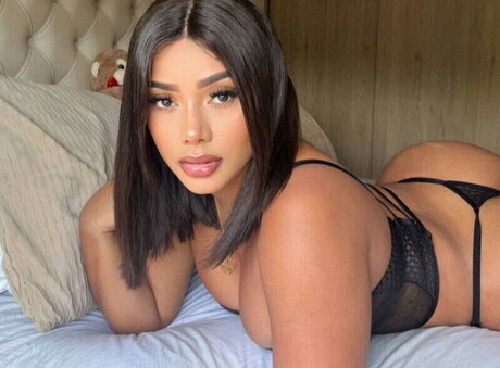 Kelly Martinez onlyfans model