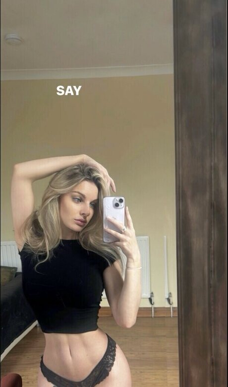 Mogz xx onlyfans pic