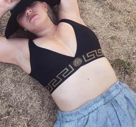 Rebecca Lucy Taylor leaked onlyfans