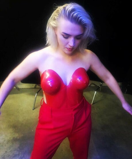 Rebecca Lucy Taylor onlyfans xxx