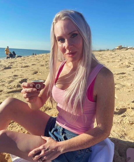 Donna Shepherd naked onlyfans