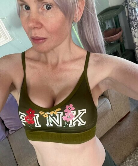 Donna Shepherd onlyfans strip tease