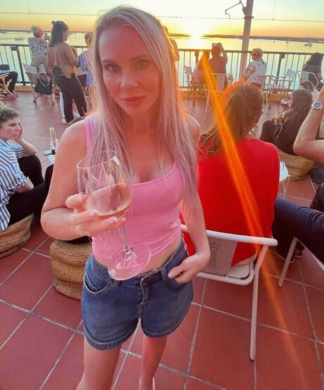 Donna Shepherd naked onlyfans