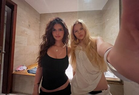 lindgrenrosie nude onlyfans leaks