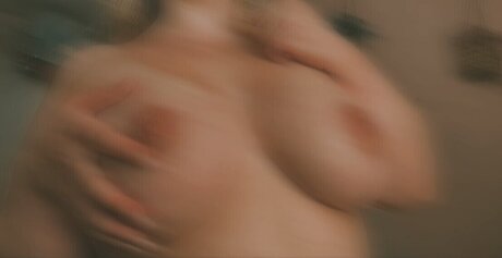 Kerion Mywayward onlyfans boobs