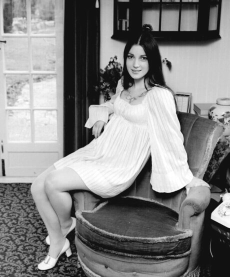 Jane Seymour onlyfans nide