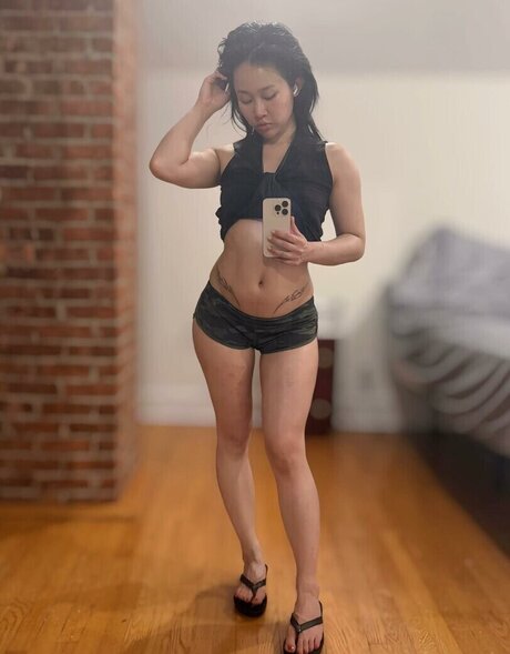 Connie Han naked onlyfans leaks