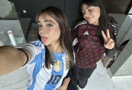 Alanalarana onlyfans nude content