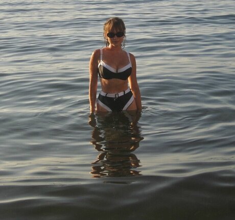 Ella Ballentine only fans naked