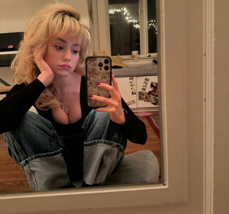 Ella Ballentine is on onlyfans