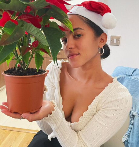 Lou Llobell leaked only fans porn