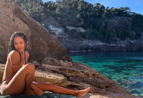 Lou Llobell onlyfans leake