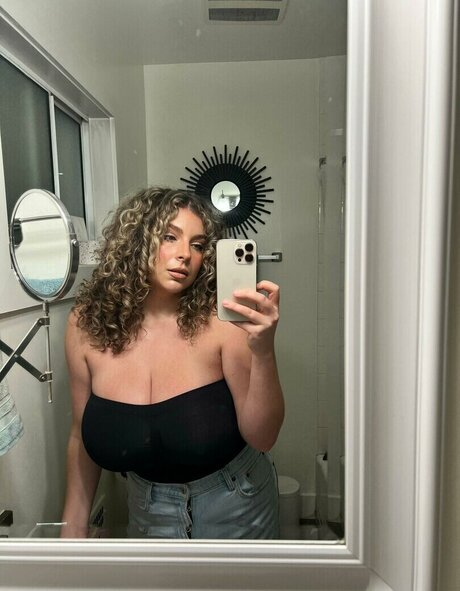 alexonthemic onlyfans page