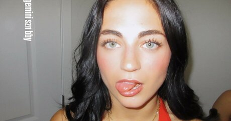 Abby Rathbone leaked onlyfans.