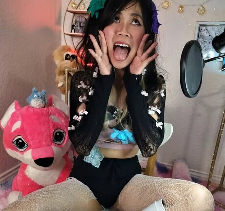 Bessy Q naked on onlyfans