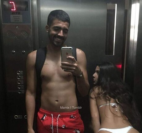 Lara Camilo onlyfans leak new