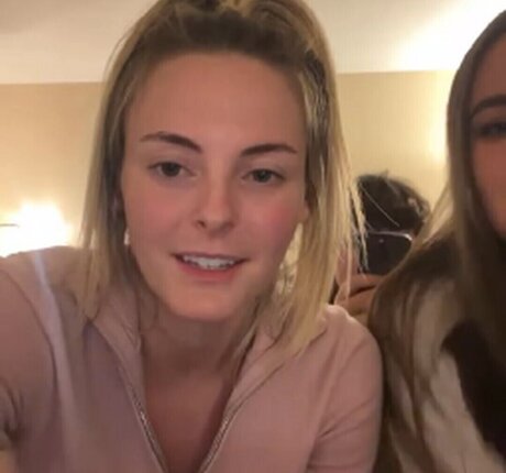 Beez ASMR leaked onlyfans sex tape