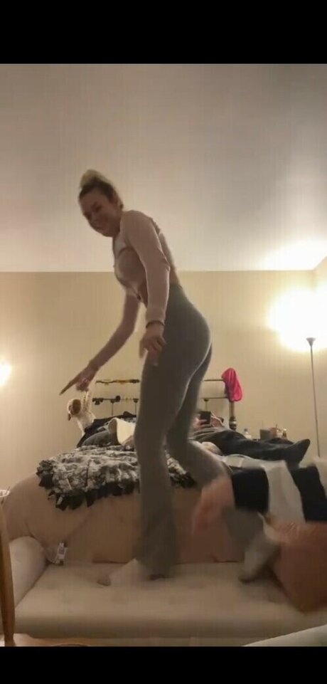 Beez ASMR onlyfans leaks